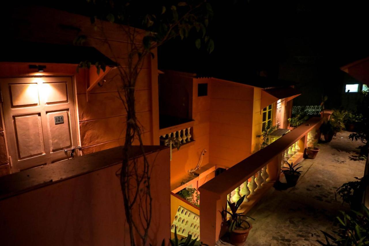 French Villa ปอนดิเชอรี ภายนอก รูปภาพ